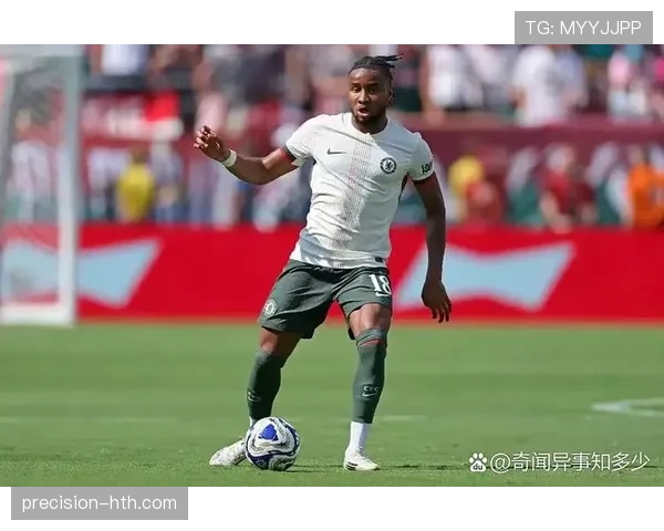 切尔西核心球员尚未确立,赛季中期竞争格局调整与球队稳定性承压 切尔西核心球员尚未确立,赛季中期竞争格局调整与球队稳定性承压