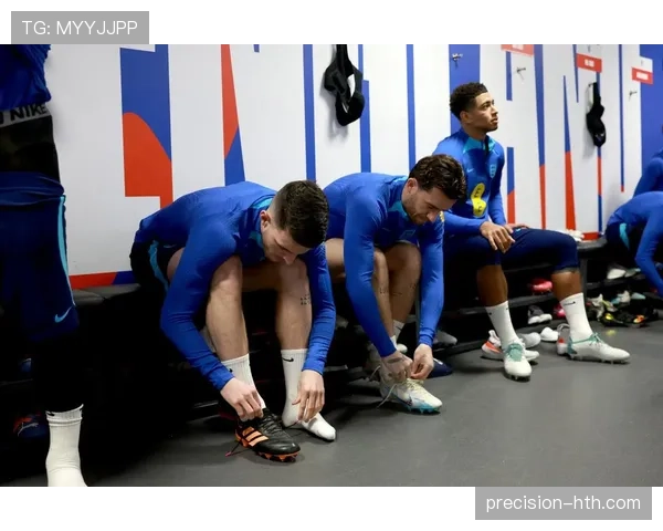 赖斯与贝林厄姆全能中场能力对比分析 赖斯与贝林厄姆全能中场能力对比分析