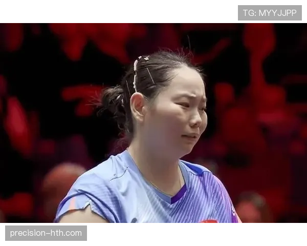 何卓佳训练完直接拎爱马仕去吃人均三千的日料